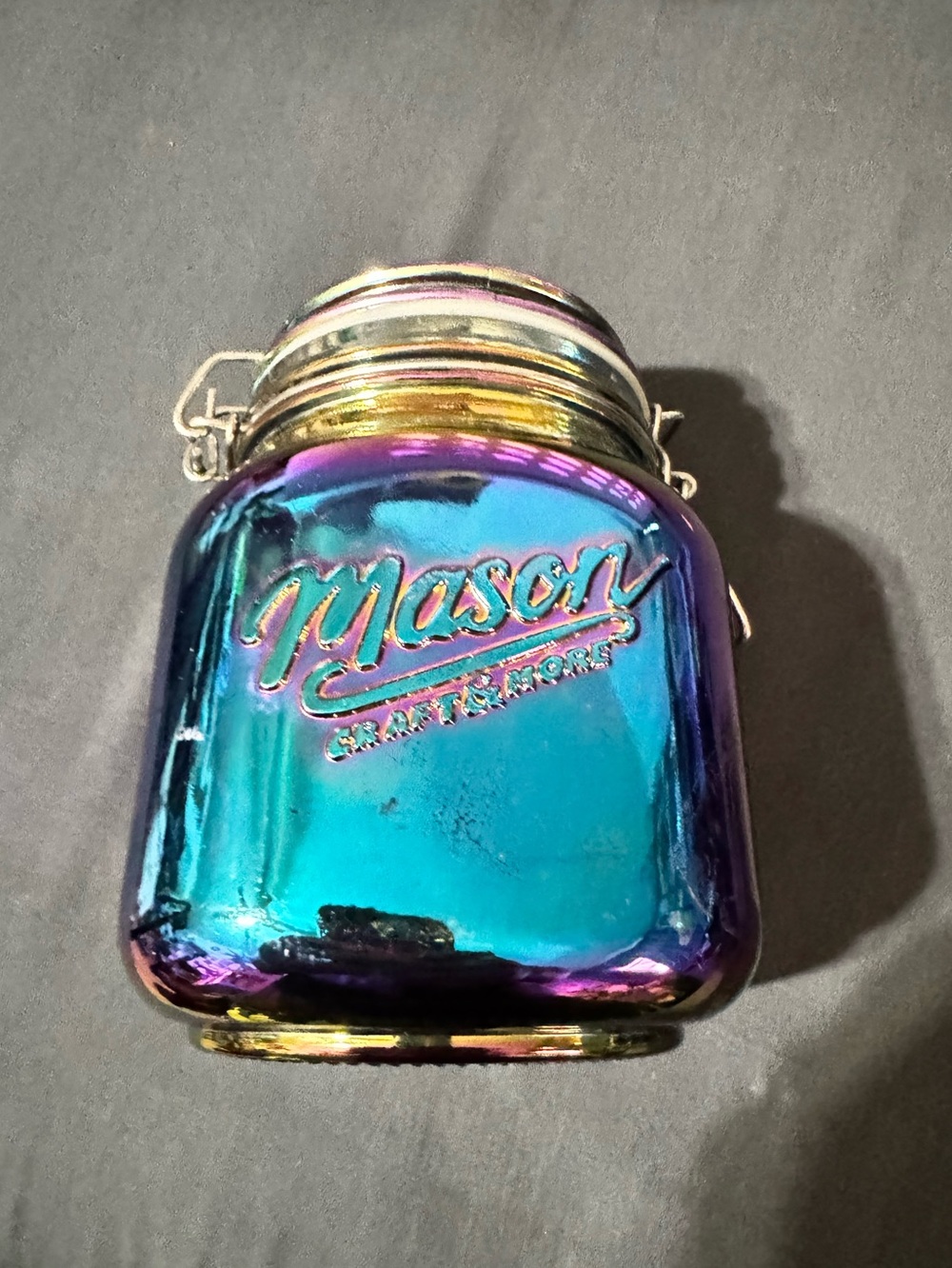 Iridescent 34Oz. Mason Jar with Lid